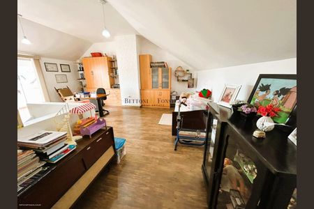 6_photo/94dce5ed9b.ffdd1ddaa3c736e5-ATLAS-1570356b-3e5e-4f16-8d4b-776333cf6d52.jpg de casa à venda com 3 quartos, 240m² em Bairro Alto, Curitiba