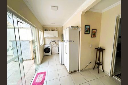 10_photo/94dce5ed9b.ffdd1ddaa3c736e5-ATLAS-26ad06cc-e2f5-46be-8b59-7585aab8bea4.jpg de casa à venda com 3 quartos, 240m² em Bairro Alto, Curitiba