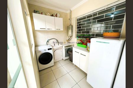 16_photo/94dce5ed9b.ffdd1ddaa3c736e5-ATLAS-a7a1ca19-5972-4b11-ae4f-ca328e276583.jpg de casa à venda com 3 quartos, 240m² em Bairro Alto, Curitiba