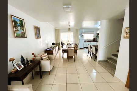 8_photo/94dce5ed9b.ffdd1ddaa3c736e5-ATLAS-c5112247-e072-4c70-9f14-fe347fe4f389.jpg de casa à venda com 3 quartos, 240m² em Bairro Alto, Curitiba