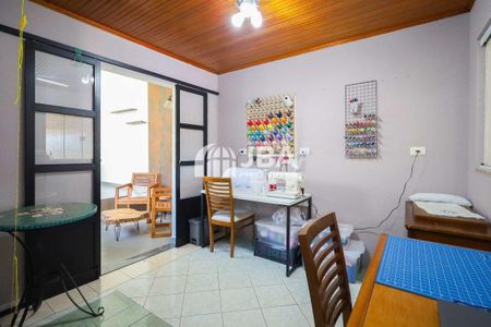 39_photo/94dce5efbb.59b9fa3339c8dcb8-ATLAS-4a0fc354-e3e2-4594-8333-827bf8e2431a.jpg de casa à venda com 3 quartos, 200m² em Bairro Alto, Curitiba