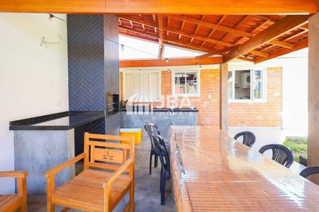 34_photo/94dce5efbb.59b9fa3339c8dcb8-ATLAS-6295f2a4-8710-4707-9475-1b657cad74ab.jpg de casa à venda com 3 quartos, 200m² em Bairro Alto, Curitiba