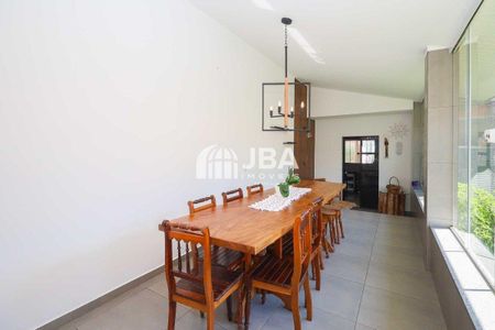 18_photo/94dce5efbb.59b9fa3339c8dcb8-ATLAS-823f896f-afd4-44f3-a984-c9bb82f098b3.jpg de casa à venda com 3 quartos, 200m² em Bairro Alto, Curitiba