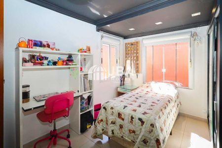 45_photo/94dce5efbb.59b9fa3339c8dcb8-ATLAS-95643bcf-104b-49d1-8e1d-88214e0d0142.jpg de casa à venda com 3 quartos, 200m² em Bairro Alto, Curitiba