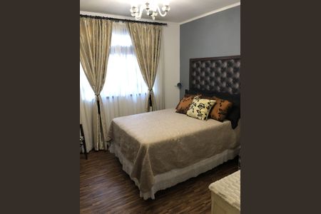 12_photo/94dce5f049.2f15d505e37c7ac5-ATLAS-0fcce4a5-fa13-4a19-a2b5-25ca31f8ec99.jpg de casa à venda com 3 quartos, 250m² em Bairro Alto, Curitiba