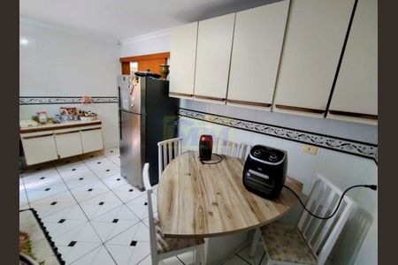3_photo/94dce5f353.b98dc6cdfb52627f-ATLAS-78ca2dfb-f026-463c-b7fc-8d592faedc4f.jpg de casa à venda com 3 quartos, 173m² em Bairro Alto, Curitiba