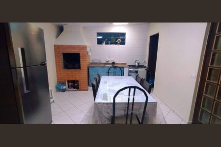 5_photo/94dce5f369.5b1ffa6849bccbd1-ATLAS-2fc3513d-231c-4b94-965f-b8e97d8bc6d3.jpg de casa à venda com 3 quartos, 135m² em Bairro Alto, Curitiba