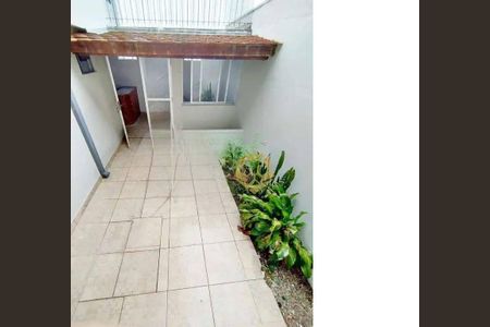 5_photo/94dce5f3f9.df2e9385b3468787-ATLAS-4a51e499-8570-4572-a188-a28d28cd256a.jpg de casa à venda com 3 quartos, 122m² em Alto da XV, Curitiba