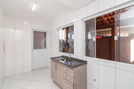 6_photo/94dce5f4db.a6a01bc720b0dd1e-ATLAS-4cc1b3d2-2e79-41c7-8960-547e46ff19cd.jpg de casa à venda com 3 quartos, 109m² em Bairro Alto, Curitiba