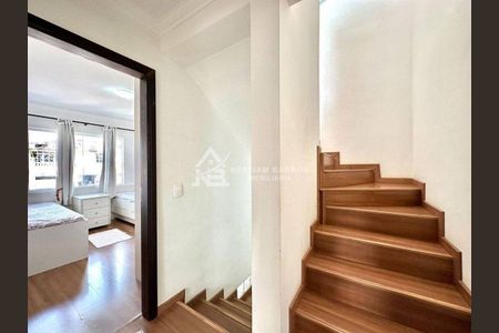 10_photo/94dce5f4e3.32b376f14b665ac4-ATLAS-8fa5ba23-4dbe-4f61-9d4e-a83c61a677a7.jpg de casa à venda com 3 quartos, 147m² em Bairro Alto, Curitiba