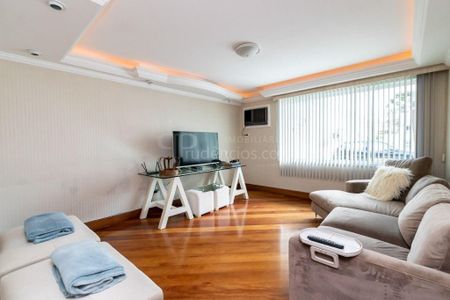 8_photo/94dce5f5a9.15c7a4e50fddccb9-ATLAS-66e313e1-a0ba-4fe7-8beb-1e951c303cae.jpg de casa à venda com 5 quartos, 331m² em Bairro Alto, Curitiba