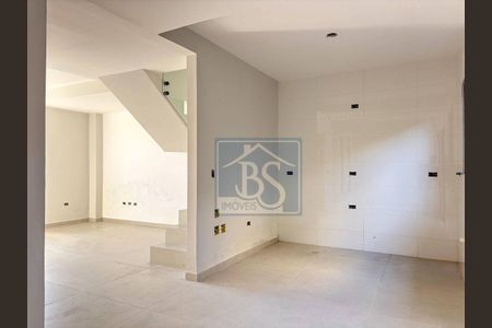 10_photo/94dce5f625.7fae5489eecda263-ATLAS-ad22bcc3-e474-4e8b-830d-efe86c63f63c.jpg de casa à venda com 3 quartos, 107m² em Bairro Alto, Curitiba