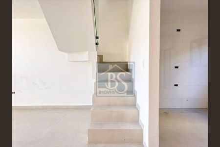 19_photo/94dce5f625.7fae5489eecda263-ATLAS-b7771eb2-3ed7-45fb-bb1f-cd2991e327db.jpg de casa à venda com 3 quartos, 107m² em Bairro Alto, Curitiba