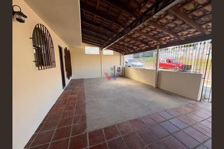 5_photo/94dce5f689.22289480efb51164-ATLAS-503d675a-238f-4323-948e-4ce286e56e7d.jpg de casa à venda com 3 quartos, 147m² em Bairro Alto, Curitiba