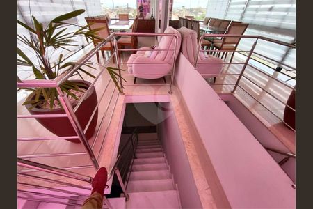 41_photo/94dce5f9a9.967bb43d6f31e30b-ATLAS-260bd179-8fe6-4e94-8498-b7facfc86a42.jpg de casa à venda com 4 quartos, 292m² em Bairro Alto, Curitiba