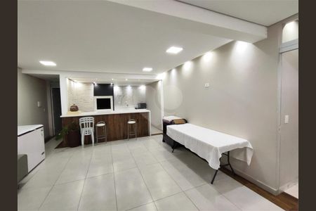 45_photo/94dce5f9a9.967bb43d6f31e30b-ATLAS-cd6557a2-f6bd-4fe5-8db6-e979edcd3068.jpg de casa à venda com 4 quartos, 292m² em Bairro Alto, Curitiba