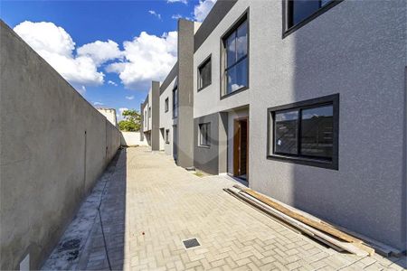 27_photo/94dce5fb6f.0f81dd1a9a4f6ffb-ATLAS-0858ca95-ce7a-43b4-a5f8-6caef5a12e79.jpg de casa à venda com 2 quartos, 102m² em Bairro Alto, Curitiba