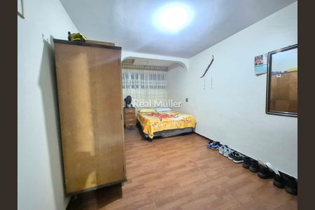 5_photo/94dce5fcb5.92e82a1534cad744-ATLAS-76fcc1c5-20e7-4644-b38f-c90f34dd480e.jpg de casa à venda com 4 quartos, 180m² em Bacacheri, Curitiba
