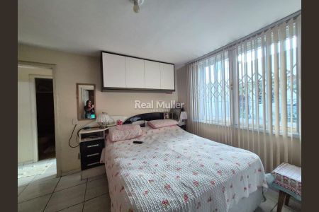 1_photo/94dce5fcb5.92e82a1534cad744-ATLAS-8528a9a8-4b51-43bf-acee-739b785baa2b.jpg de casa à venda com 4 quartos, 180m² em Bacacheri, Curitiba