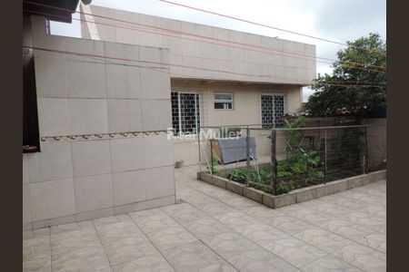 6_photo/94dce5fcb5.92e82a1534cad744-ATLAS-893101b9-4029-4e80-8608-88aed4e47e0f.jpg de casa à venda com 4 quartos, 180m² em Bacacheri, Curitiba