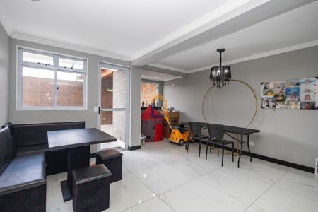 30_photo/94dce5fd3d.a3d617179be025f5-ATLAS-2f5ca4e5-ba08-47d2-bc02-b3a8f6c89943.jpg de casa à venda com 3 quartos, 240m² em Tingui, Curitiba