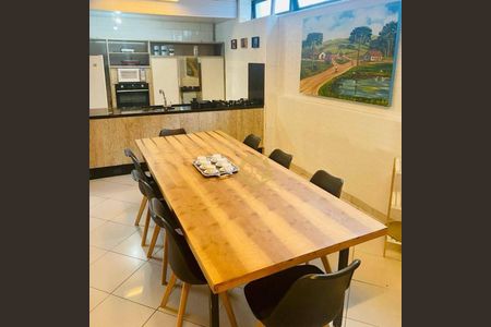 3_photo/94dce5fdbd.1987c265c069de70-ATLAS-39e75f32-fd61-42c9-ac8d-385eb295e613.jpg de casa à venda com 3 quartos, 300m² em Tingui, Curitiba