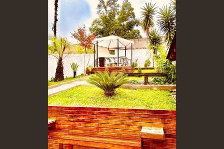 4_photo/94dce5fdbd.1987c265c069de70-ATLAS-4ac9d68e-8323-4373-b634-1b5200ded3d4.jpg de casa à venda com 3 quartos, 300m² em Tingui, Curitiba