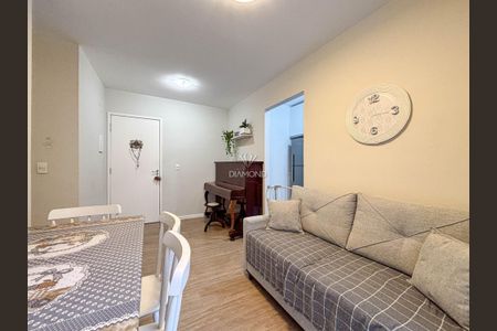 9_photo/94dce5fdff.c591d577b2bda8d6-ATLAS-40c26abb-15cb-436f-9384-bb661f36b90a.jpg de apartamento à venda com 2 quartos, 53m² em Bacacheri, Curitiba