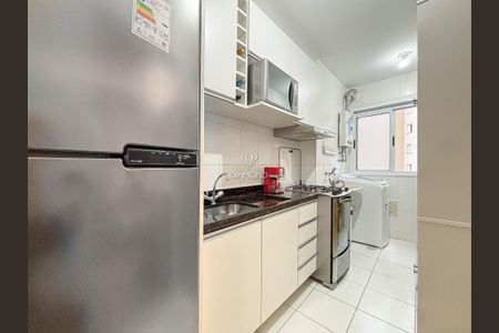 12_photo/94dce5fdff.c591d577b2bda8d6-ATLAS-4d12ebd5-5c15-42a4-a30c-03a1e2e40223.jpg de apartamento à venda com 2 quartos, 53m² em Bacacheri, Curitiba