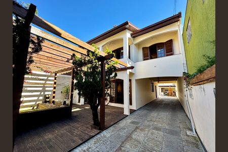 1_photo/94dce5fe99.7c2ae8445402a222-ATLAS-798741d2-08e4-4e88-9fff-4df5e7b53aff.jpg de casa à venda com 4 quartos, 306m² em Bairro Alto, Curitiba