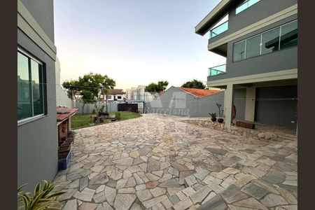 4_photo/94dce60433.05acccb2dbb53537-ATLAS-3e839308-9d9a-4fc2-b3d8-30f7ee5492f3.jpg de casa à venda com 5 quartos, 300m² em Atuba, Curitiba