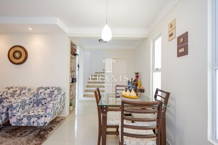 3_photo/94dce6049d.fbce829ac69bb228-ATLAS-0ecb1e2b-6d03-408c-ae0c-5e9e62710a78.jpg de casa à venda com 3 quartos, 168m² em Atuba, Curitiba