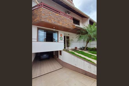 7_photo/94dce60509.78ea92cc55484ae4-ATLAS-32da41ec-2cf3-4827-8ab7-35cb19bcbc23.jpg de casa à venda com 3 quartos, 317m² em Atuba, Curitiba