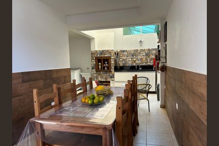 5_photo/94dce6055f.badfd497b63a3b5d-ATLAS-1c4e4ea9-3882-4685-a2e2-f065a3af38b2.jpg de casa à venda com 3 quartos, 190m² em Atuba, Curitiba