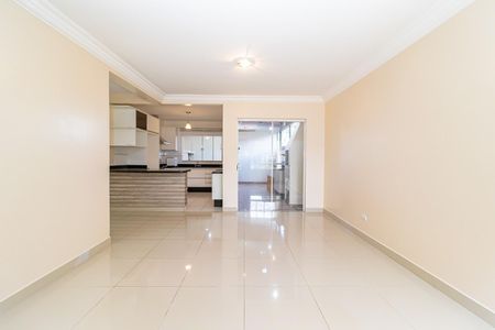 2_photo/94dce607c5.cbac4b0532efd0a4-ATLAS-8b42ea56-ec17-4b17-ae7e-95dda603e8c9.jpg de casa à venda com 3 quartos, 121m² em Tingui, Curitiba