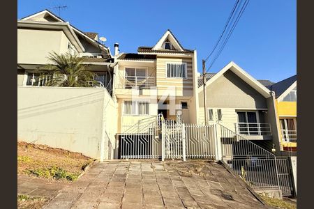 11_photo/94dce607f9.8f3f2a47dd94676f-ATLAS-a68490f9-e478-4d0b-b531-fbae7f660d51.jpg de casa à venda com 3 quartos, 190m² em Tingui, Curitiba