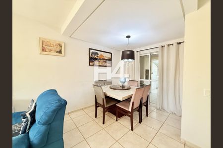 8_photo/94dce607f9.8f3f2a47dd94676f-ATLAS-b4c04455-46f3-48d8-ad2e-6fa95ed284c9.jpg de casa à venda com 3 quartos, 190m² em Tingui, Curitiba