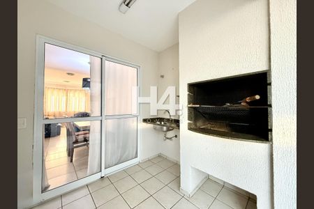 4_photo/94dce607f9.8f3f2a47dd94676f-ATLAS-bec30118-8682-4927-86d8-8ca4e5c24efa.jpg de casa à venda com 3 quartos, 190m² em Tingui, Curitiba