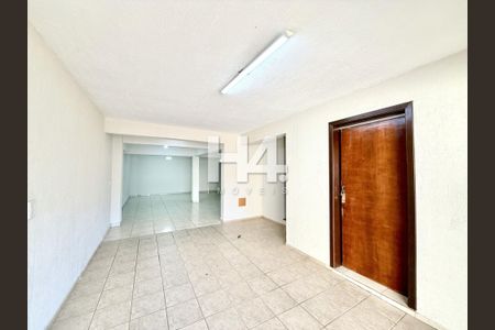 3_photo/94dce607f9.8f3f2a47dd94676f-ATLAS-c8ca4f0a-fdbd-49a4-8a5c-e93ab4e9bb73.jpg de casa à venda com 3 quartos, 190m² em Tingui, Curitiba