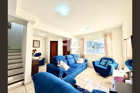 6_photo/94dce607f9.8f3f2a47dd94676f-ATLAS-e0536fa4-8f24-4af5-a1bc-dafc8067d20b.jpg de casa à venda com 3 quartos, 190m² em Tingui, Curitiba