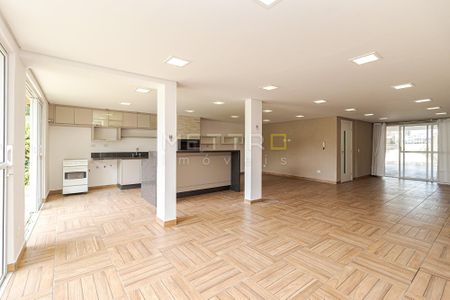 6_photo/94dce60853.7fae400b96cb3741-ATLAS-7b76abb4-76f7-47e6-8fb9-e11883b4a682.jpg de casa à venda com 4 quartos, 385m² em Tingui, Curitiba