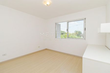 30_photo/94dce60853.7fae400b96cb3741-ATLAS-d44fc77f-8e3e-49eb-aa08-626bf43e12ed.jpg de casa à venda com 4 quartos, 385m² em Tingui, Curitiba