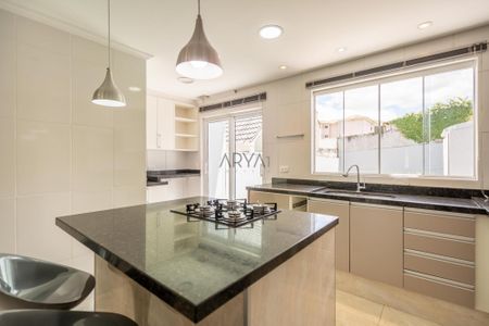 8_photo/94dce608df.539c4e51209a920a-ATLAS-e8193e4f-8996-4fba-9532-7fd0366fdb4c.jpg de casa à venda com 3 quartos, 226m² em Tingui, Curitiba