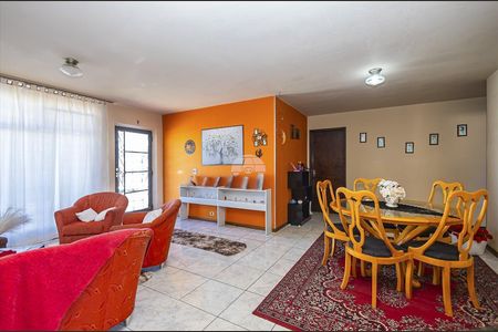 5_photo/94dce6092f.96e81d73ac213d8c-ATLAS-1ba0cbac-7d18-4384-ac5d-33f38af96e2e.jpg de casa à venda com 3 quartos, 177m² em Tingui, Curitiba