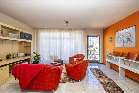 8_photo/94dce6092f.96e81d73ac213d8c-ATLAS-3999f2f8-ccf7-4289-8b60-b7f652055eeb.jpg de casa à venda com 3 quartos, 177m² em Tingui, Curitiba