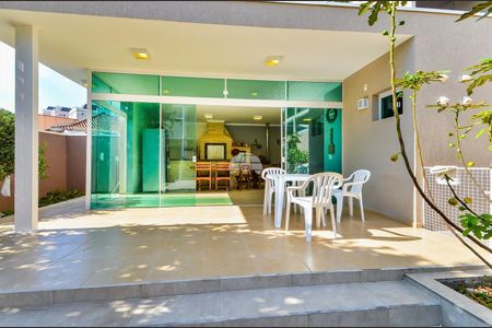 37_photo/94dce60941.59b9fa3339c8dcb8-ATLAS-a3e93d10-1764-4094-8b4c-c89bf6ac32ce.jpg de casa à venda com 4 quartos, 307m² em Tingui, Curitiba