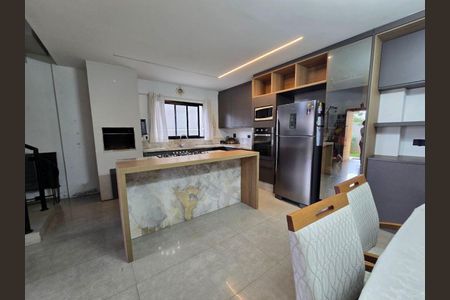 11_photo/94dce60961.8b238b2f56f58e8d-ATLAS-5b9e79d2-8a9b-4a35-8a6e-9261d0ca39f3.jpg de casa à venda com 3 quartos, 146m² em Tingui, Curitiba