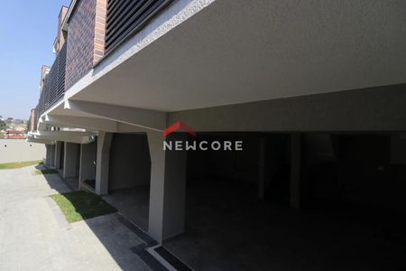 23_photo/94dce609e5.2832257cbb3df2c4-ATLAS-dab05ec9-829a-4b67-a8df-ab2504ae33ad.jpg de casa à venda com 3 quartos, 140m² em Tingui, Curitiba