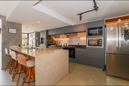 9_photo/94dce60a11.75205496a7af6004-ATLAS-24859b7f-b5a1-4dfd-8fbd-55571aa7248c.jpg de casa à venda com 3 quartos, 217m² em Tingui, Curitiba