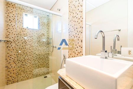 6_photo/94dce60a2d.1aa5b8f538f3adaf-ATLAS-1bf8c427-4dd9-46a8-b693-8e86ad42f1a6.jpg de casa à venda com 3 quartos, 220m² em Tingui, Curitiba